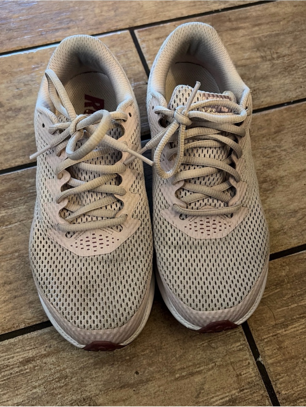 Nike Beige Mesh Sneakers with Burgundy Swoosh - Picture 3 of 5